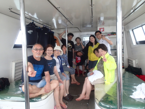 沖縄ダイビングツアーの様子